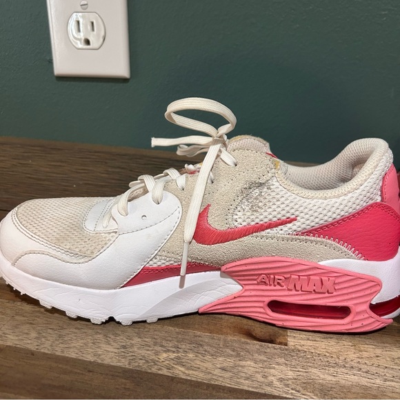 Nike Women's Air Max Sneakers - White and Pink Size 7.5 - Picture 4 of 10